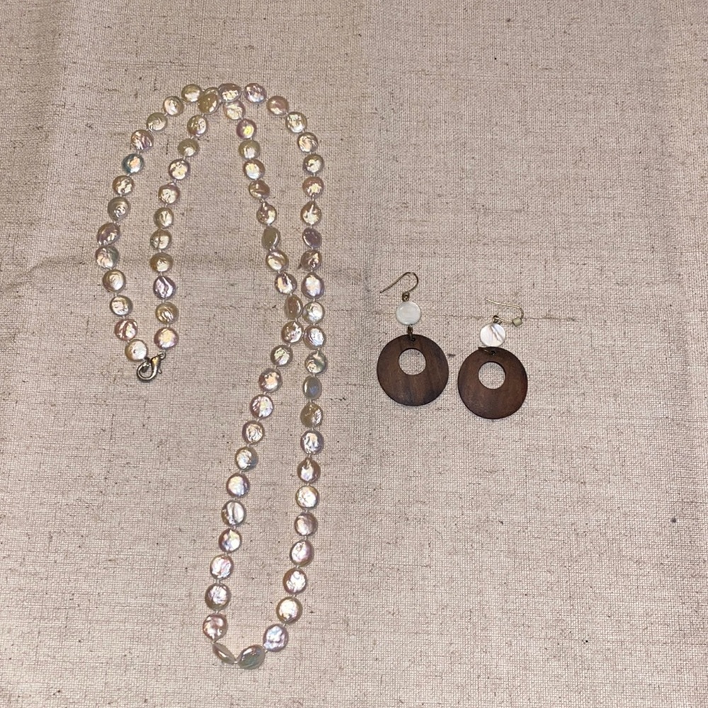 Pearl necklace and white w/wooden earrings